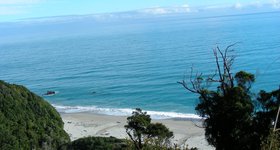Fifteen minutes away from the glaciers: the ocean