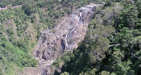 Confusingly, there is also a nearby scenic railway, which should be called "Skyrail", but is not.